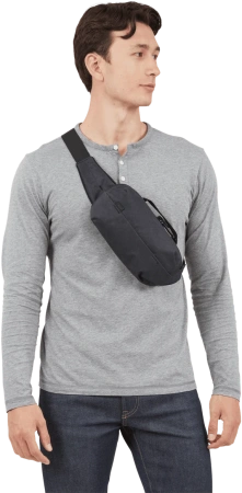 Thule Aion sling bag Black