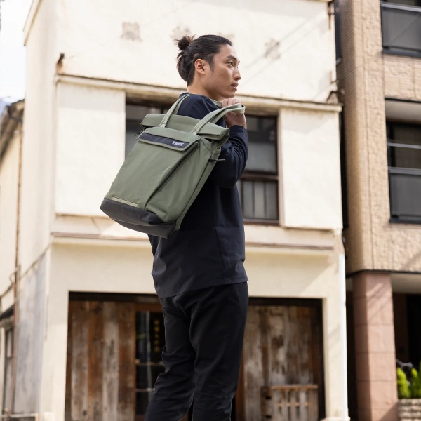 Повседневные сумки Сумка-тоут Thule Paramount Tote, 22L, Soft Green THULE Сумка-тоут Thule Paramount Tote, 22L, Soft Green THULE