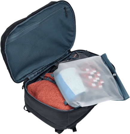 Thule Aion travel 40L Black