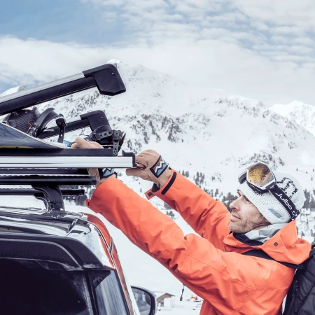 Крепление Thule SnowPack Extender для перевозки (лыж5/сноуборд2), черного цвета