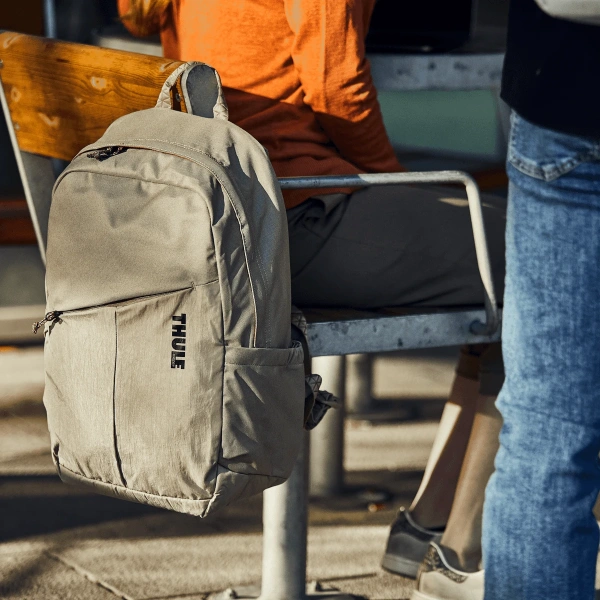 Рюкзаки Рюкзак Thule Notus Backpack, 20L, New Maroon THULE Рюкзак Thule Notus Backpack, 20L, New Maroon THULE