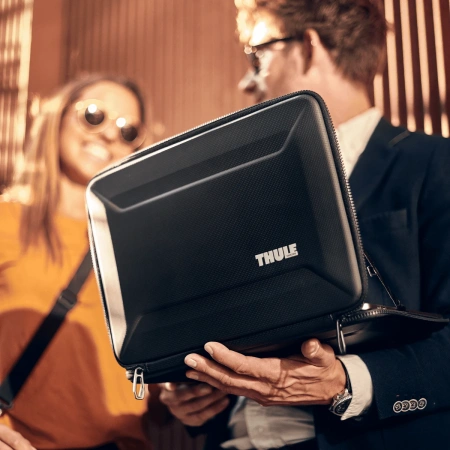 Thule Gauntlet MacBook Pro14 Black