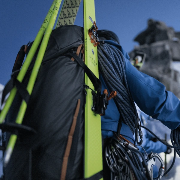 Рюкзаки Туристический рюкзак Thule Stir Alpine, 40L, Obsidian THULE Туристический рюкзак Thule Stir Alpine, 40L, Obsidian THULE